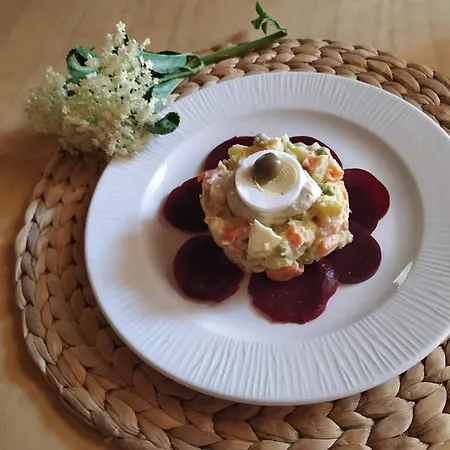 Rural Encinas Hotel 2*