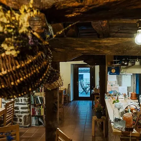 Rural Encinas 2* Santa Maria de Redondo