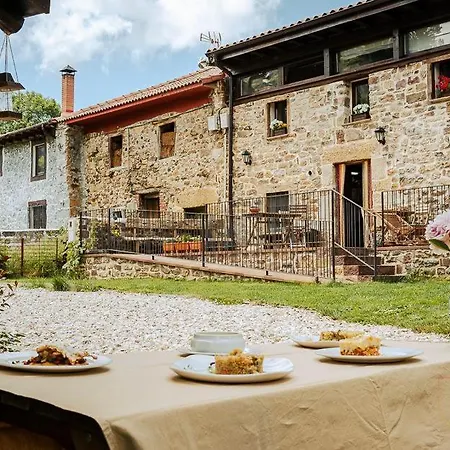 Rural Encinas 2* Santa Maria de Redondo